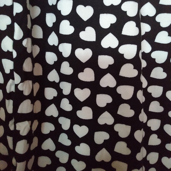 🥰 Unique Extra Soft Polyester/Spandex Heart Skirt ~ Like for FREE SHIPPING - Picture 2 of 6